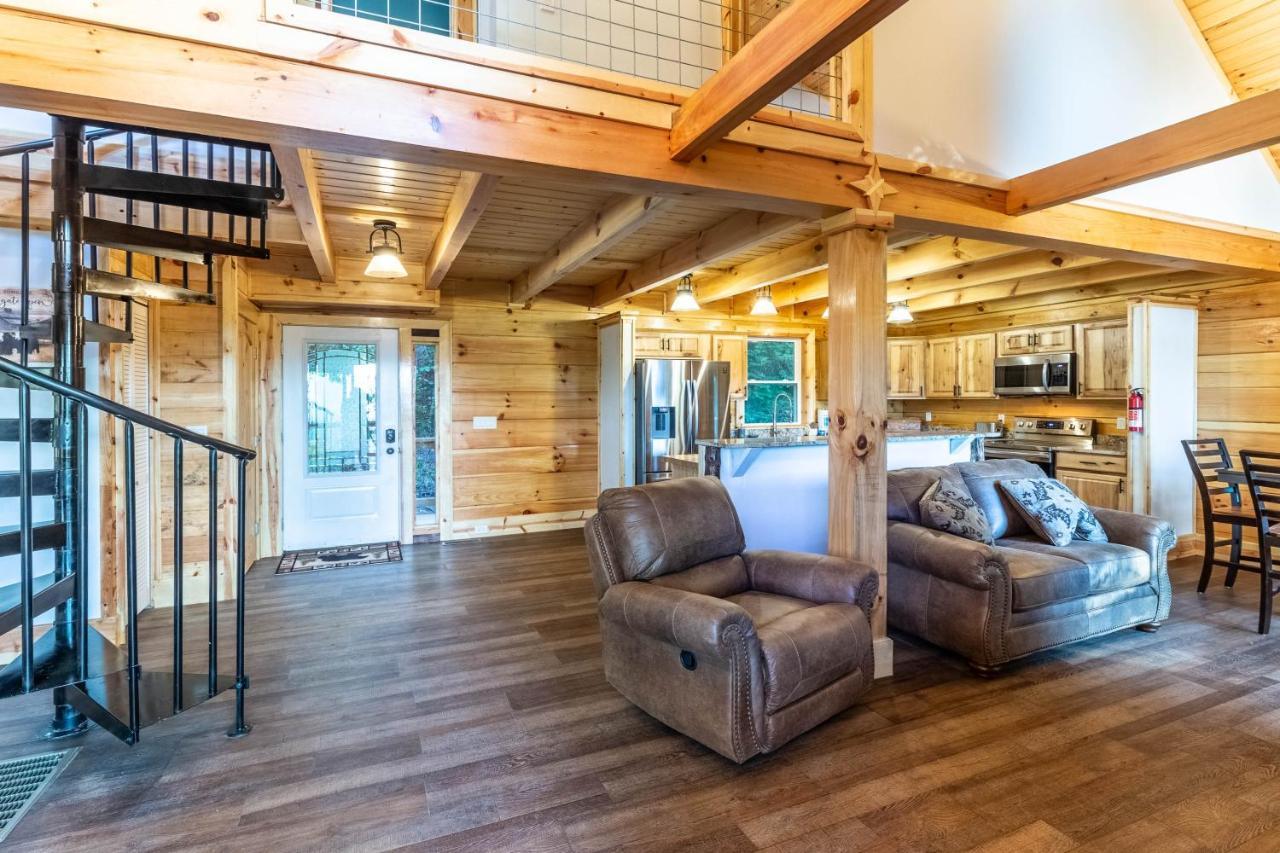 Stunning 2Br Cabin With Mountain Views Waynesville Buitenkant foto