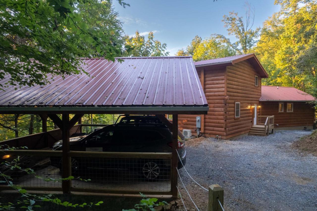 Stunning 2Br Cabin With Mountain Views Waynesville Buitenkant foto