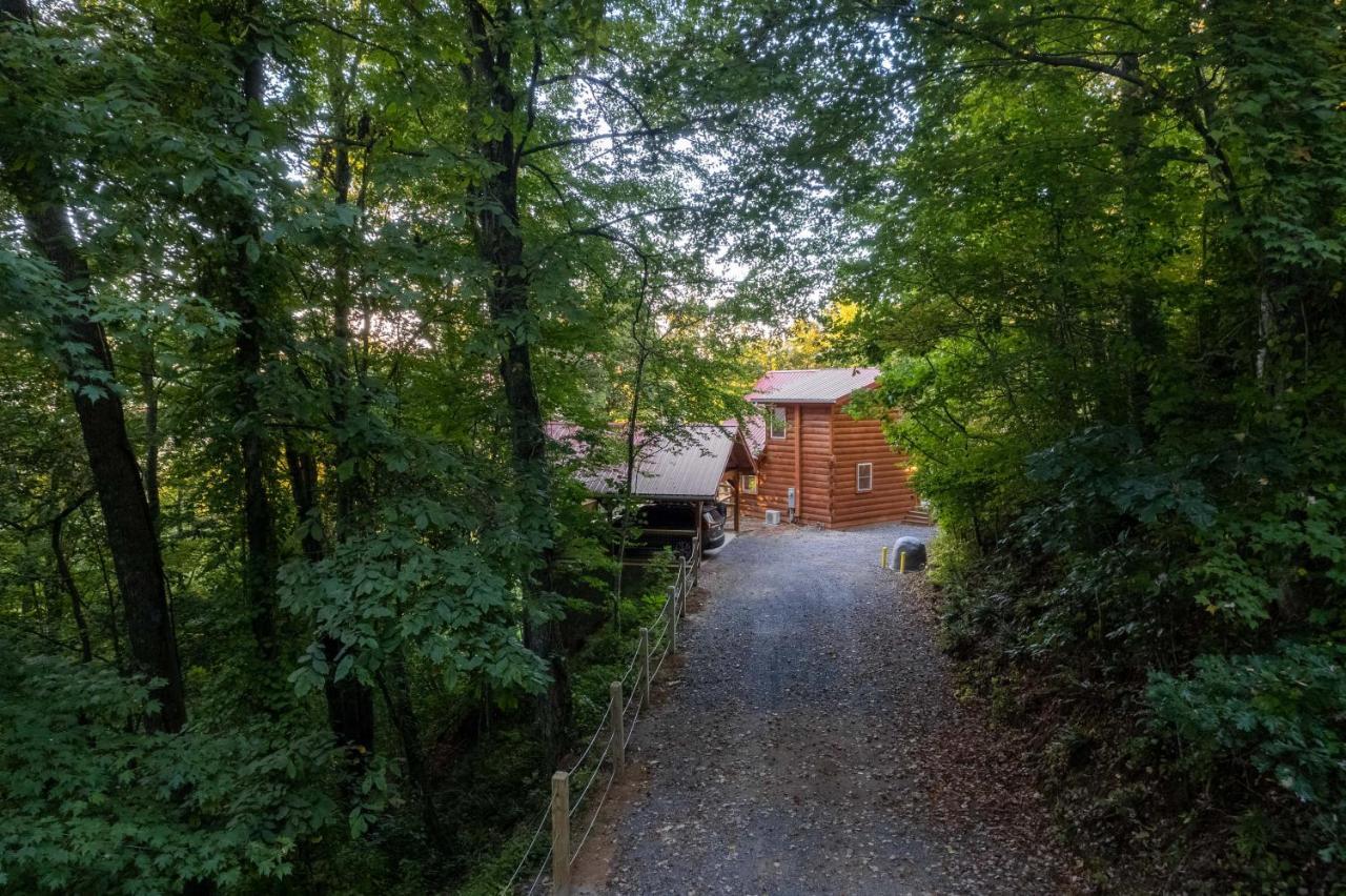 Stunning 2Br Cabin With Mountain Views Waynesville Buitenkant foto
