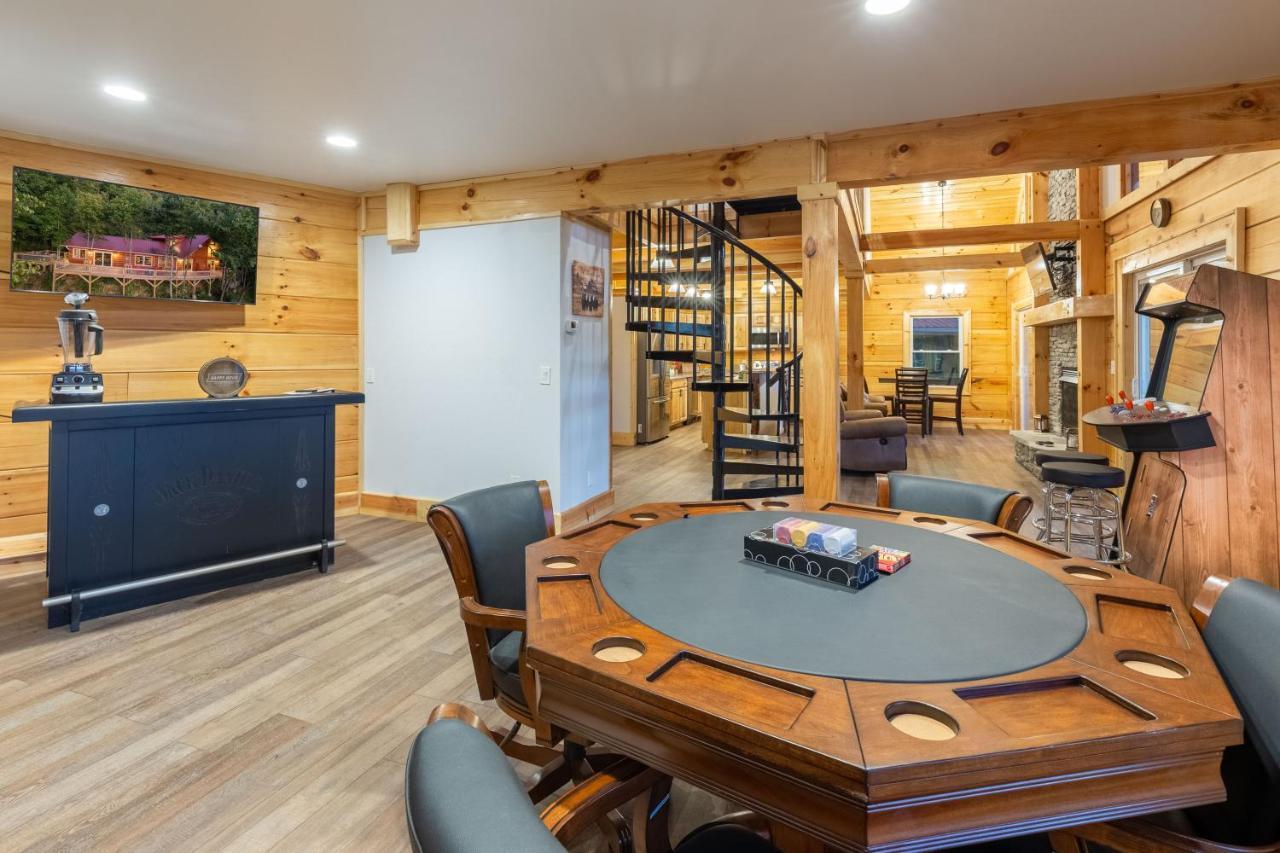 Stunning 2Br Cabin With Mountain Views Waynesville Buitenkant foto