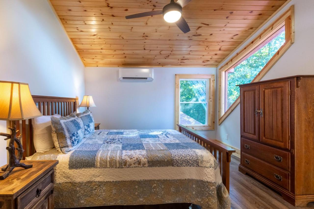 Stunning 2Br Cabin With Mountain Views Waynesville Buitenkant foto