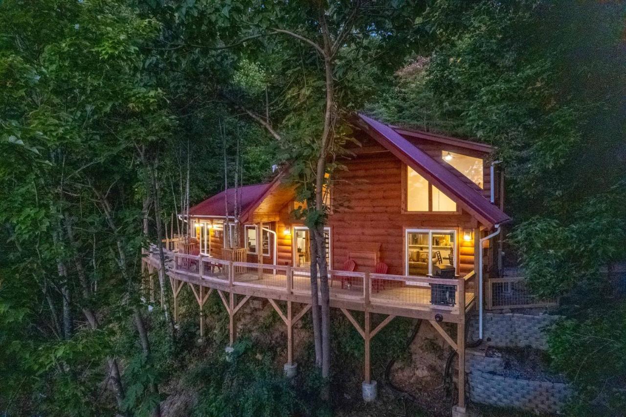 Stunning 2Br Cabin With Mountain Views Waynesville Buitenkant foto