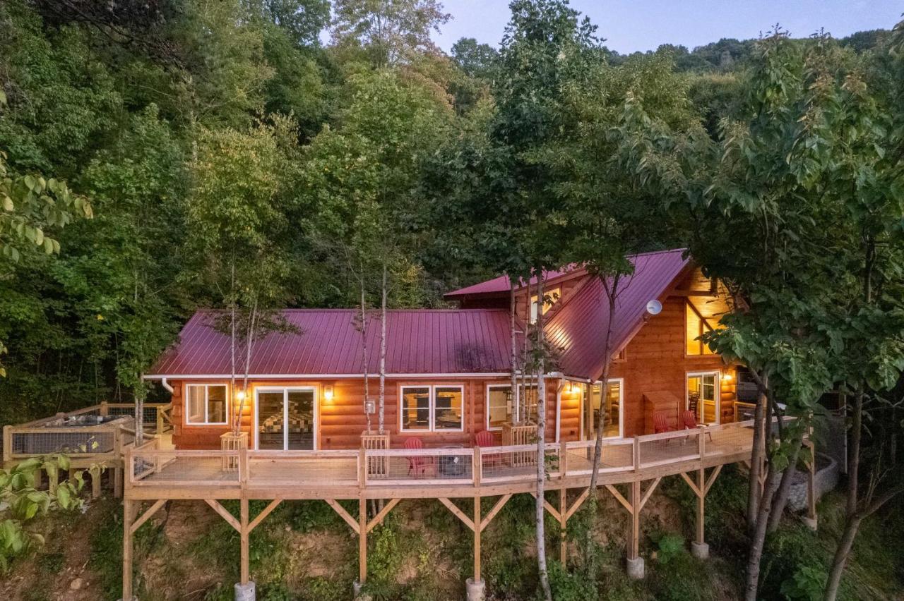 Stunning 2Br Cabin With Mountain Views Waynesville Buitenkant foto